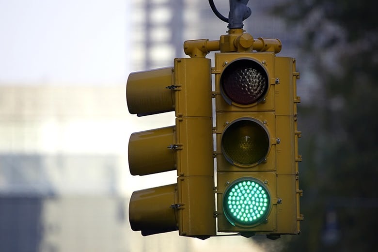 green street light